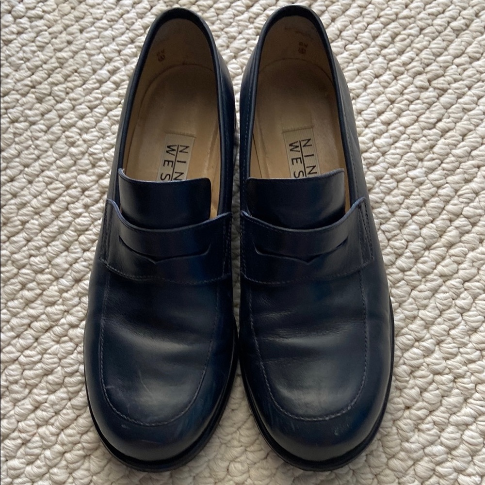 Nine West Navy Blue Leather Loafers (vintage 90s style)